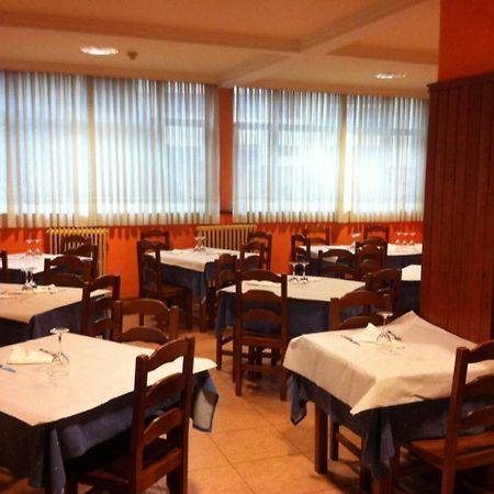 Hotel Valle De Ayala Лаудіо Екстер'єр фото