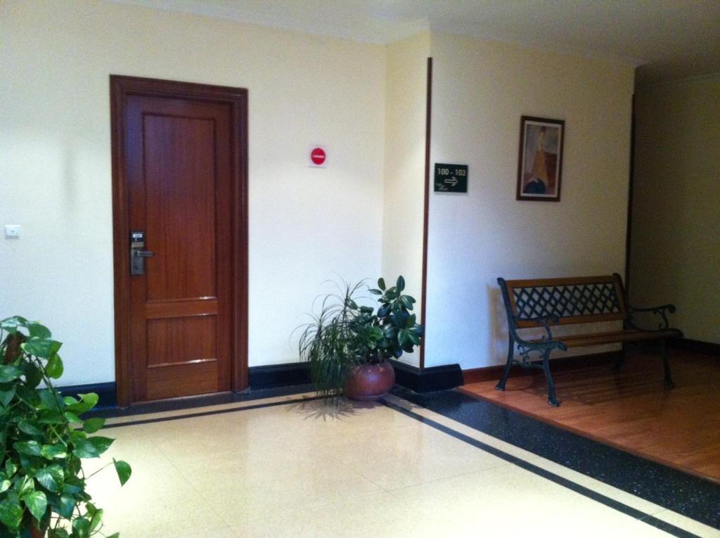 Hotel Valle De Ayala Лаудіо Екстер'єр фото