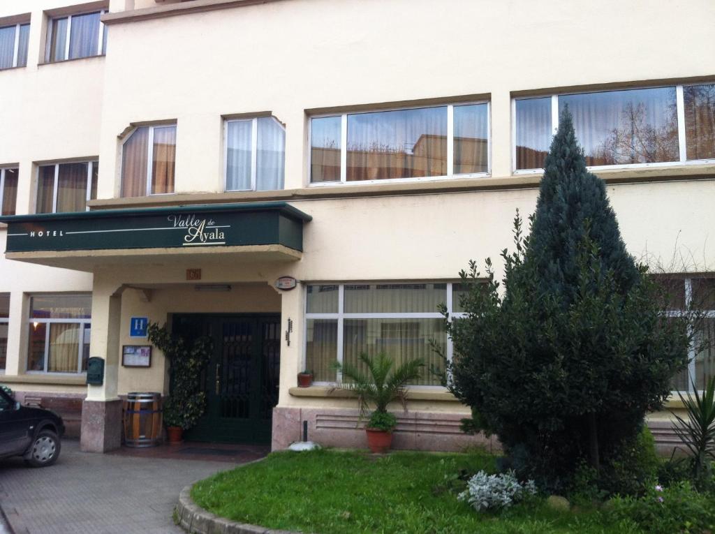 Hotel Valle De Ayala Лаудіо Екстер'єр фото
