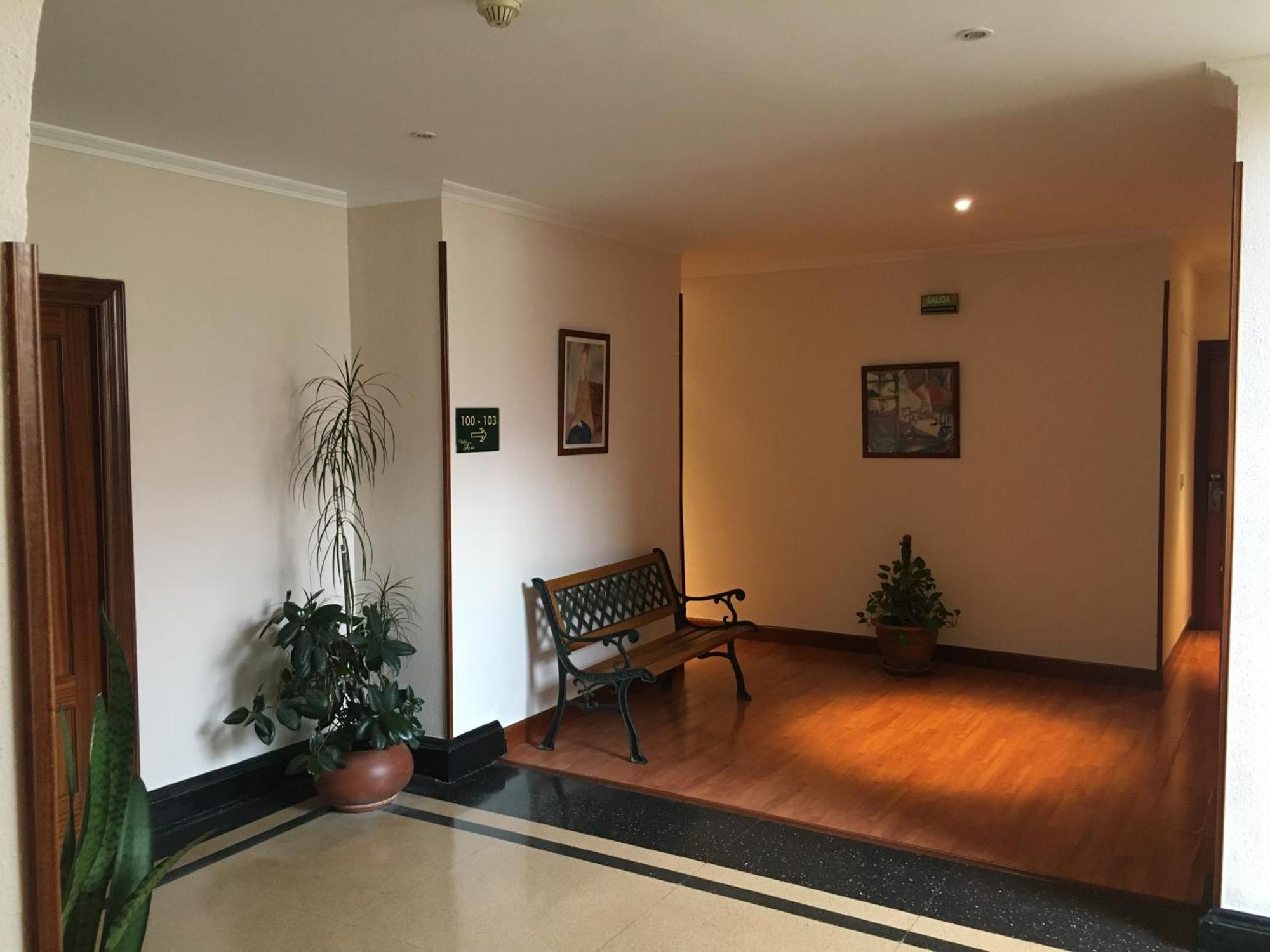 Hotel Valle De Ayala Лаудіо Екстер'єр фото